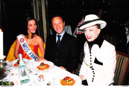 MISS FRANCE 1999 MAREVA GALANTER STEPHANE BERN GENEVIEVE DE FONTENAY AU PAVILLON LEDOYEN PHOTO DE PRESSE ANGELI - Beroemde Personen