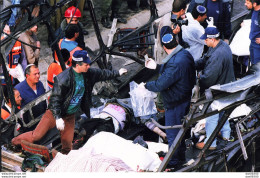 NOUVEL ATTENTAT SUICIDE A LA BOMBE DANS UN AUTOBUS DE LA LIGNE 18 A JERUSALEM 20 MORTS  PHOTO DE PRESSE ANGELI N° 3 - Beroemde Personen