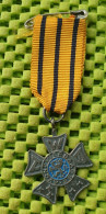 Medaile   :   N.W.B. Avondvierdaagse.  -  Original Foto  !!  Medallion  Dutch . - Andere & Zonder Classificatie