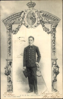 CPA Roi Alfonso XIII. Von Spanien In Uniform, Standportrait, Blason - Familles Royales