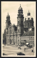 AK München, Theatinerkirche Im Sonnenschein  - München