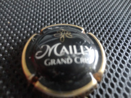 CAPSULE DE CHAMPAGNE : MAILLY CHAMPAGNE - N°21 Noir, Contour Or - - Sonstige & Ohne Zuordnung