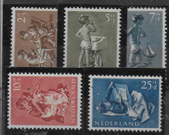 OLANDA 1954 " PRO INFANZIA " SERIE DI 5 VALORI ** MNH LUSSO C2061 - Unused Stamps