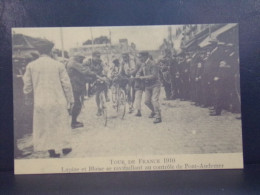 96251 . TOUR DE FRANCE 1910 . LAPIZE ET BLAISE SE RAVITAIKLLANT AU CONTROLE DE PONT AUDEMER . REPRODUCTION CECODI - Wielrennen