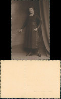 Ansichtskarte  Menschen / Soziales Leben - Frauen Atelierfoto Kleid 1915 - Personen