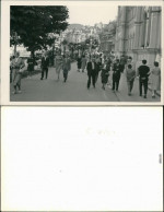 Karlsbad Karlovy Vary Straßenszene Mit Unbekannten Personen 1965 Privatfoto  - Tchéquie