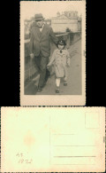 Familienfotos - Vater Mit Tochter Auf Einer Brücke 1925 Privatfoto - Groupes D'enfants & Familles