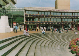 Birmingham Library On Summer Day 1990s Postcard - Autres & Non Classés