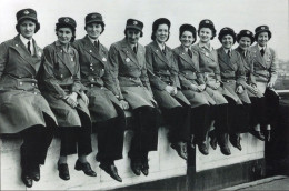 London Transport 1946 Bus Drivers Women Post WW2 Postcard - Autres & Non Classés