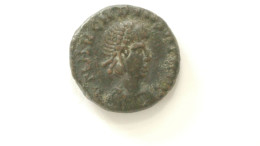 Monnaie Romaine AE  - Centenionalis / Nummus: 1.1cm/ 1.6g - A IDENTIFIER - Province
