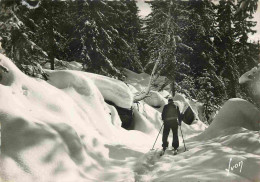 73 - Savoie - Sentier Dans La Neige - Skieur - Animée - Carte Dentelée - CPSM Grand Format - Voir Scans Recto-Verso - Autres & Non Classés