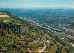 19 - Bort Les Orgues - A Gauche La Plateau Des Orgues - Dans Le Fond La Chaîne Du Sancy - Vue Aérienne - CPM - Voir Scan - Other & Unclassified