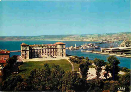 13 - Marseille - Les Jardins Et Le Château Du Pharo - Au Fond Le Port - CPM - Voir Scans Recto-Verso - Parken En Tuinen