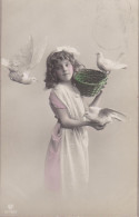 Grete Reinwald & Tauben. Birds Basket Old PC  Cpa. 1908 - Abbildungen