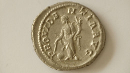 Monnaie Romaine AR  - DENIER: 2.0cm/ 3.0g - MAXIMIM 1er (235-238) - Certificat D'authenticité De 1982 - L'Anarchie Militaire (235 à 284)