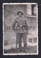 REAL PHOTO DEUTSCHLAND GERMANY LUFTWAFFE GERMAN AIR FORCE IN WW2 - SOLDIER WITH MAUSER KAR98 RIFFLE - Guerra, Militari