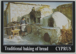 Cyprus - Traditional Baking Of Bread - Chypre