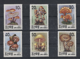 Korea - 1993 Mushrooms MNH__(TH-7206) - Korea, North