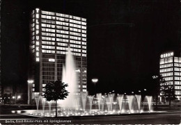 Berlin Ernst-Reuter-Platz Mit Springbrunnen Bei Nacht Ngl #145.317 - Autres & Non Classés
