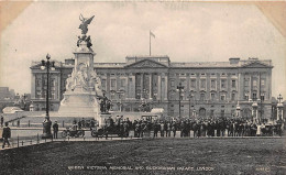England: London Queen Victoria Memorial And Buckingham Palace Ngl #147.381 - Andere & Zonder Classificatie