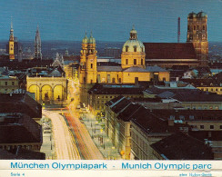 München Odeonsplatz Mit Theatiner- Und Frauenkirche Ngl #D1715 - Autres & Non Classés