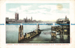 R667220 London. River Thames Showing Houses Of Parliament And St. Thomas Hospita - Monde