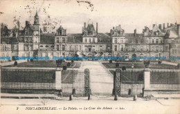 R666425 Fontainebleau. Le Palais. Le Cour Des Adieux. LL. 2 - World