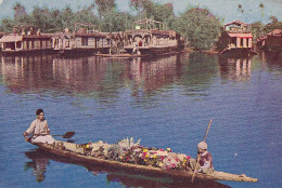 Indien Dal Lake Flower Selling Ngl #D7712 - Andere & Zonder Classificatie