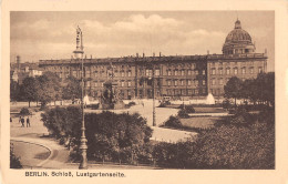 Berlin Schloss Lustgartenseite Ngl #153.990 - Andere & Zonder Classificatie