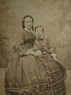 Photo CDV Wolter à Nantes - Femme Avec Un Petit Garçon, Second Empire Ca 1865 L453 - Alte (vor 1900)