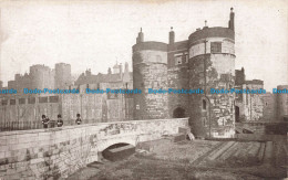 R666467 Tower Of London. Byward Tower And Outer Ward. Gale And Polden - Monde