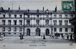 CPA (Loiret). ORLEANS, Le Lycée (n°98) - Orleans
