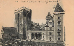 Pau L'entree Du Chateau Cour D'honneur - Pau