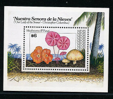 Nevis ** Bloc N° 40 - 46 - Champignons (II) (3 P10) - St.Kitts-et-Nevis ( 1983-...)