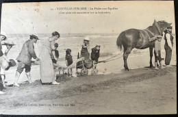 Carte Postale Ancienne Originale VIERVILLES SUR MER La Pêche Aux Equilles - Villerville