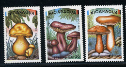 Nicaragua ** N° 1361 à 1363  - PA 1085 à 1088- Champignons  (3 P11) - Nicaragua