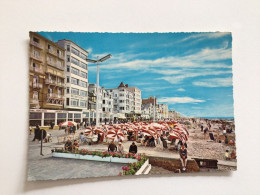 Carte Postale Ancienne  (1967) De Panne Zeedijk La Panne Digue De Mer - De Panne