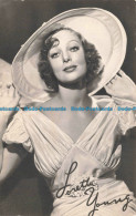 R669851 Loretta Young. Real Photogravure Portrait - Monde