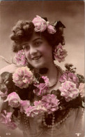 Carte     -    Belle Femme   ,portrait  ,  Fleurs            AQ899 - Donne
