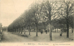 60 - Méru - Place Des Ormes - Animée - Correspondance - Voyagée En 1907 - CPA - Voir Scans Recto-Verso - Meru