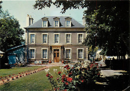 14 - Bernières Sur Mer - La Maison Familiale - Fleurs - CPM - Voir Scans Recto-Verso - Andere & Zonder Classificatie