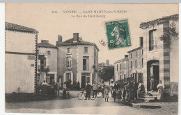 Vendée / Saint Martin Des Noyers, Rue Du Haut Bourg, Café, Cyclistes, Animée - Autres & Non Classés