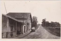 SAVIGNAC, Route De La Réole - Voiture - Station ESSO - Format CPA - Other & Unclassified