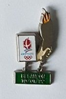 Pin's  Ville, Sport  Jeux  Olympiques  ALBERTVILLE  92, Passage  Flamme  Olympique  à  BESANÇON  10/01/92 - Jeux Olympiques
