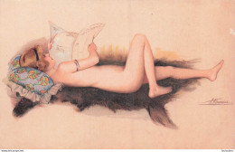 SUZANNE MEUNIER EN COSTUME D'EVE  FEMME NUE LISANT LE JOURNAL SERIE N°26 - Meunier, S.