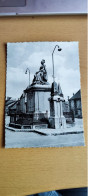 CPA Belgique, Philippeville, Statue  De Louise  Marie 1 Er Reine Des Belges - Philippeville