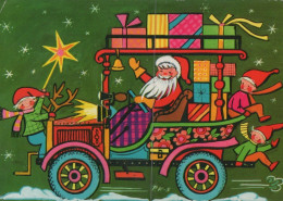 BABBO NATALE CAR AUTO Natale Vintage Cartolina CPSM #PAK938.IT - Kerstman