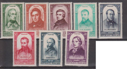 France N° 795 à 802 Avec Charnières - Unused Stamps