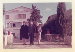 PHOTO ORIGINALE AL 1 - FORMAT 13 X 9 - VAR - SEILLON SOURCE D'ARGENS - HOTEL DE PARIS- NOVEMBRE 1963 - Places