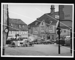 Orig. Foto 1938 Ortspartie Bad Blankenburg Markt, Herrliche Oldtimer, Bratwurststand, Ratskeller - Bad Blankenburg